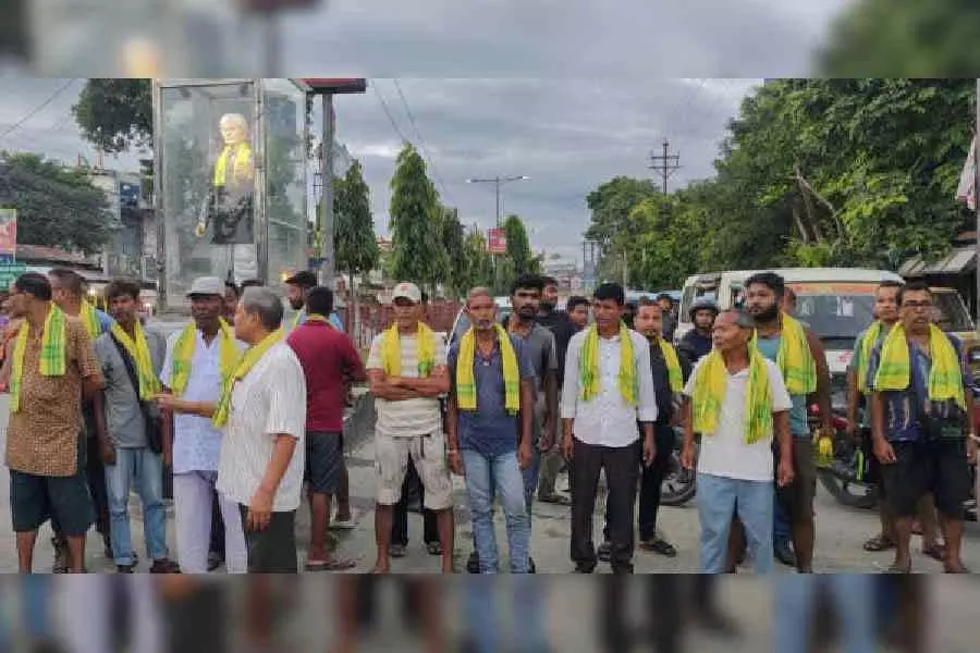 Siliguri मेयर पर राजबंशी पूर्वाग्रह विरोधी हमला Siliguri मेयर पर राजबंशी पूर्वाग्रह विरोधी हमला