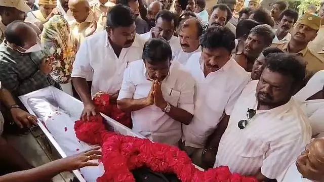 Tamil Nadu : कविन का शव सौंपा गया आज होगा अंतिम संस्कार Tamil Nadu : कविन का शव सौंपा गया आज होगा अंतिम संस्कार