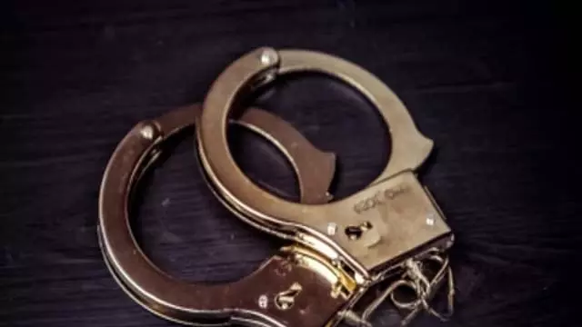 Nandigama में 13 साल की लड़की की 40 साल के व्यक्ति से शादी के बाद मामला दर्ज Nandigama में 13 साल की लड़की की 40 साल के व्यक्ति से शादी के बाद मामला दर्ज