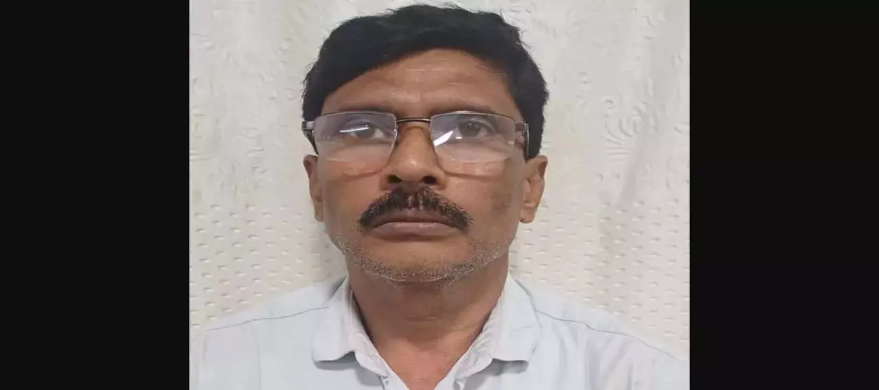 विशेष OTET 2025 प्रश्नपत्र लीक मामले में अपराध शाखा ने शिक्षक को गिरफ्तार किया विशेष OTET 2025 प्रश्नपत्र लीक मामले में अपराध शाखा ने शिक्षक को गिरफ्तार किया