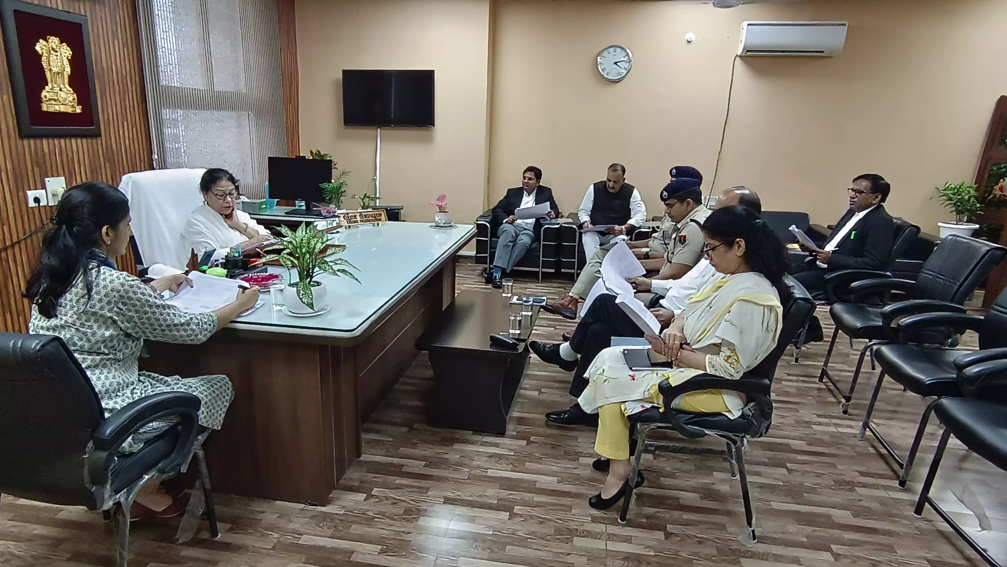 Jaipur : जिला विधिक सेवा प्राधिकरण की बैठक में पीड़ितों के लिए आर्थिक मदद का निर्णय Jaipur : जिला विधिक सेवा प्राधिकरण की बैठक में पीड़ितों के लिए आर्थिक मदद का निर्णय
