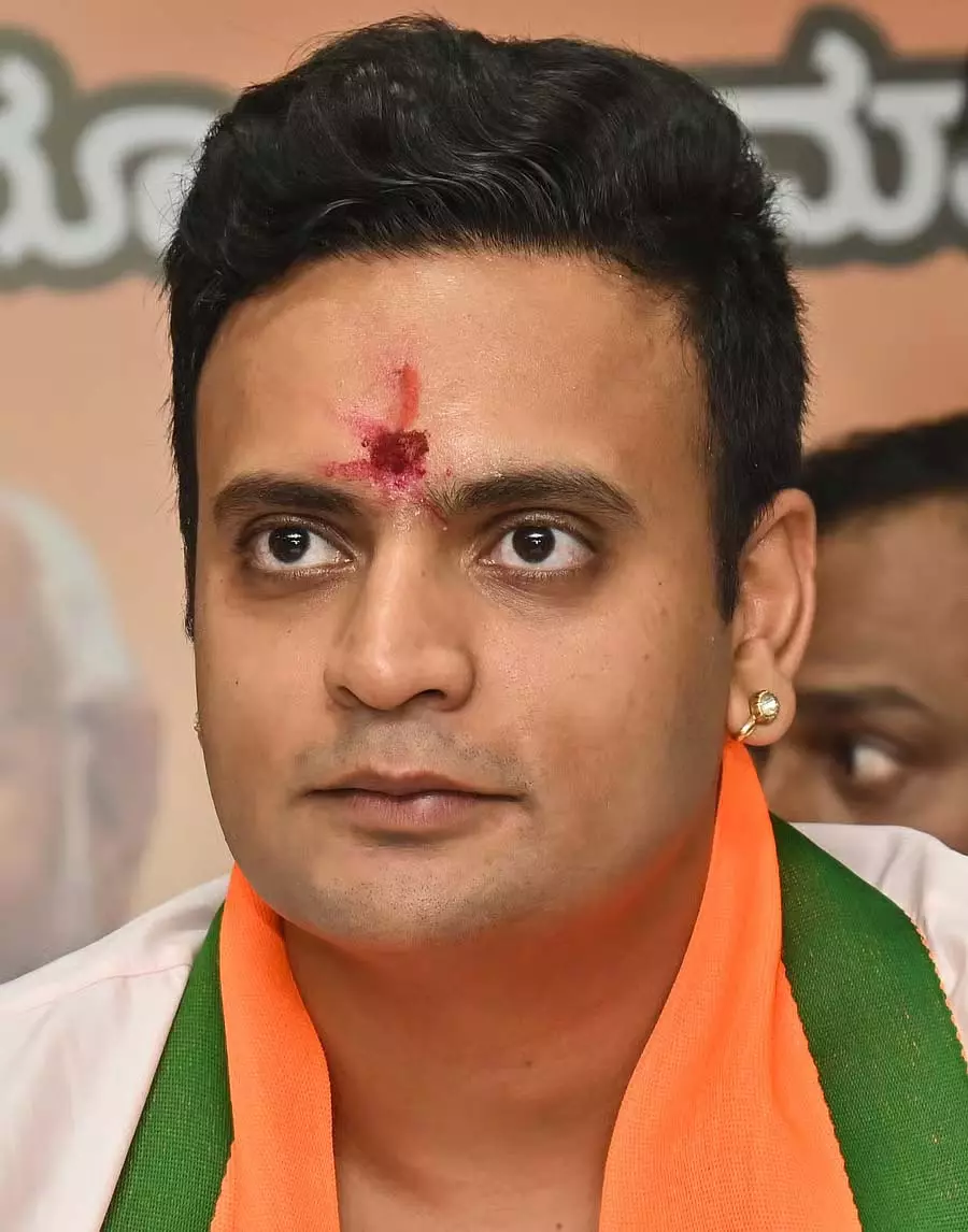 सांसदों का लोकसभा में राज्य के खिलाफ बोलना उचित नहीं: Tanveer Seth सांसदों का लोकसभा में राज्य के खिलाफ बोलना उचित नहीं: Tanveer Seth