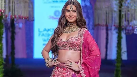 तारा सुतारिया का बयान माँ बनने के बारे में सोचना अब मुश्किल हो गया तारा सुतारिया का बयान माँ बनने के बारे में सोचना अब मुश्किल हो गया