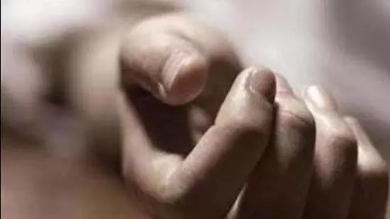 ग़ाज़ीपुर में मोमो विक्रेता ने एक व्यक्ति की चाकू मारकर हत्या कर दी ग़ाज़ीपुर में मोमो विक्रेता ने एक व्यक्ति की चाकू मारकर हत्या कर दी