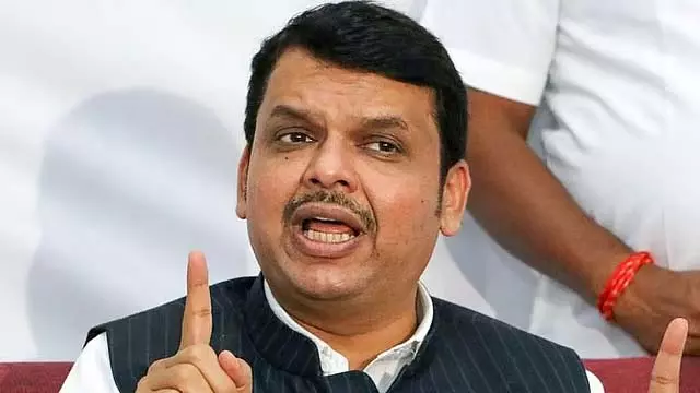 कांग्रेस हिंदुओं को आतंकवादी बताने की कोशिश कर रही है: Fadnavis कांग्रेस हिंदुओं को आतंकवादी बताने की कोशिश कर रही है: Fadnavis