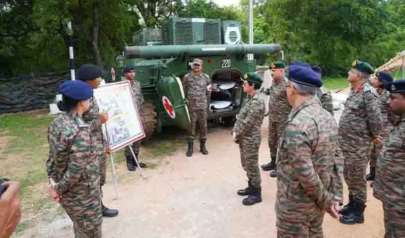 Lt Gen Sadhana Nair ने सिकंदराबाद सैन्य अस्पताल में तैयारियों का आकलन किया Lt Gen Sadhana Nair ने सिकंदराबाद सैन्य अस्पताल में तैयारियों का आकलन किया