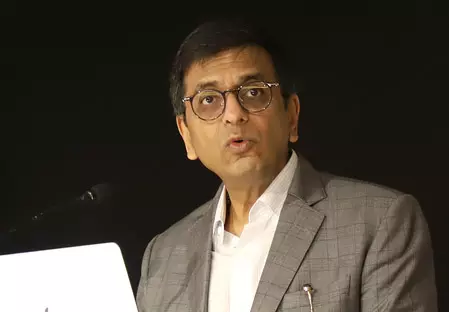 पूर्व सीजेआई डी.वाई. चंद्रचूड़ ने आधिकारिक आवास खाली किया पूर्व सीजेआई डी.वाई. चंद्रचूड़ ने आधिकारिक आवास खाली किया