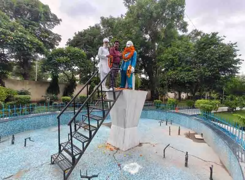 Akali Dal, कांग्रेस ने शहीद उधम सिंह को श्रद्धांजलि दी Akali Dal, कांग्रेस ने शहीद उधम सिंह को श्रद्धांजलि दी