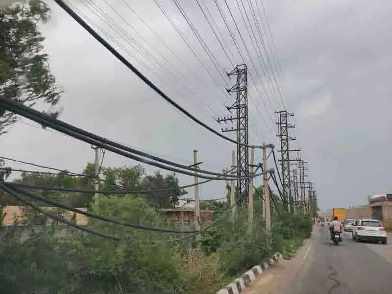 PSPCL ने अपने प्रभारियों को निचले स्तर के तारों पर नजर रखने को कहा PSPCL ने अपने प्रभारियों को निचले स्तर के तारों पर नजर रखने को कहा
