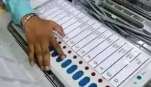 YSRC ने राज्य चुनाव आयोग से मुलाकात की, स्थानीय निकाय उपचुनावों में निष्पक्षता की मांग की YSRC ने राज्य चुनाव आयोग से मुलाकात की, स्थानीय निकाय उपचुनावों में निष्पक्षता की मांग की