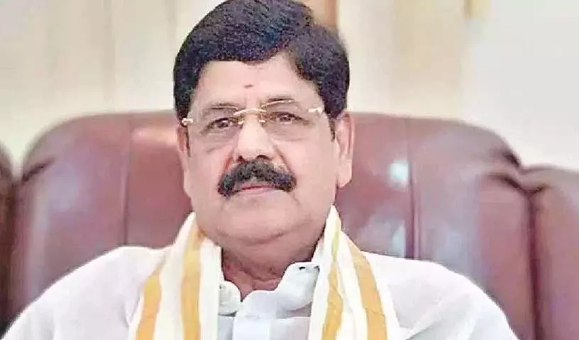 आंध्र प्रदेश के मंत्रियों का झंडा जगन पर आंध्र प्रदेश के मंत्रियों का झंडा जगन पर