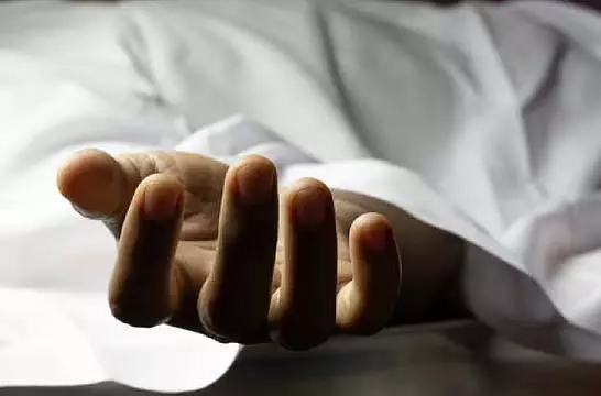 जलपाईगुड़ी निवासी की पुणे में रहस्यमयी मौत, प्रवासी मजदूर की पीट-पीटकर हत्या? जलपाईगुड़ी निवासी की पुणे में रहस्यमयी मौत, प्रवासी मजदूर की पीट-पीटकर हत्या?