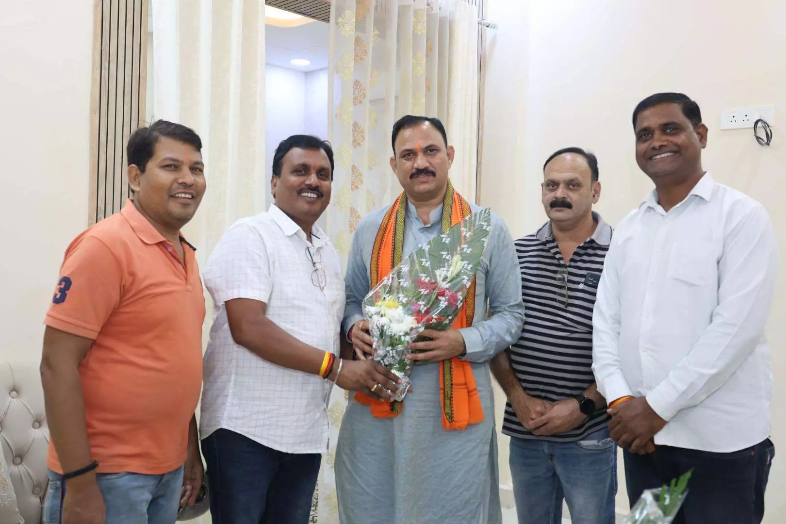 स्वास्थ्य मंत्री श्याम बिहारी जायसवाल का अंबिकापुर में आत्मीय स्वागत स्वास्थ्य मंत्री श्याम बिहारी जायसवाल का अंबिकापुर में आत्मीय स्वागत