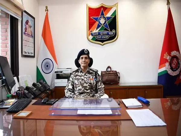 सोनाली मिश्रा ने RPF महानिदेशक का पदभार संभाला सोनाली मिश्रा ने RPF महानिदेशक का पदभार संभाला