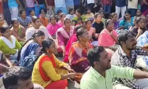 असम के एक कर्मचारी को स्कूल के शौचालय में बच्ची के साथ यौन उत्पीड़न के आरोप में गिरफ्तार किया असम के एक कर्मचारी को स्कूल के शौचालय में बच्ची के साथ यौन उत्पीड़न के आरोप में गिरफ्तार किया