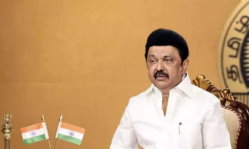 CM ने उच्च शिक्षण संस्थानों में अनुत्तीर्ण हुए SC, ST छात्रों को लैपटॉप प्रदान किए
