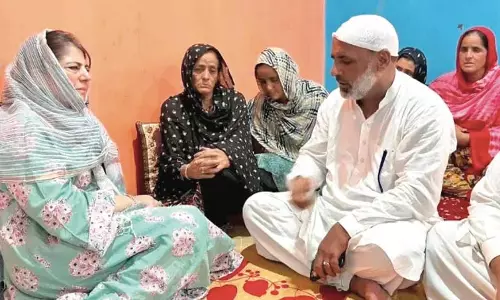 महबूबा मुफ्ती ने जम्मू के युवक की हत्या की न्यायिक जांच की मांग की महबूबा मुफ्ती ने जम्मू के युवक की हत्या की न्यायिक जांच की मांग की