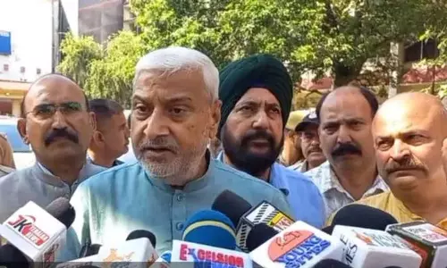 जम्मू भाजपा विधायकों ने IGP से की मुलाकात, कानून-व्यवस्था और नशे का मुद्दा उठाया जम्मू भाजपा विधायकों ने IGP से की मुलाकात, कानून-व्यवस्था और नशे का मुद्दा उठाया