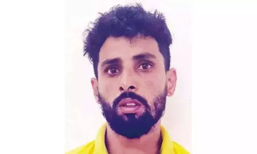 Karnataka: नाबालिग पर यौन हमला करने के जुर्म में व्यक्ति को 20 साल की जेल की सजा Karnataka: नाबालिग पर यौन हमला करने के जुर्म में व्यक्ति को 20 साल की जेल की सजा
