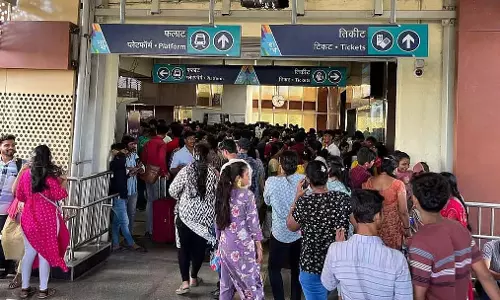 Pune : मेट्रो ने जुलाई में 9 करोड़ का राजस्व और 57 लाख यात्रियों के साथ रिकॉर्ड ऊंचाई हासिल की Pune : मेट्रो ने जुलाई में 9 करोड़ का राजस्व और 57 लाख यात्रियों के साथ रिकॉर्ड ऊंचाई हासिल की