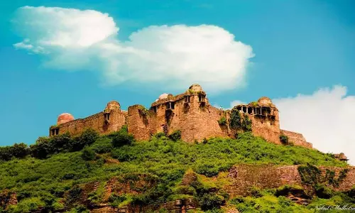 MP : रायसेन किले, भोजपुर मंदिर में रोपवे पर रोक, ASI की मंजूरी का इंतजार MP : रायसेन किले, भोजपुर मंदिर में रोपवे पर रोक, ASI की मंजूरी का इंतजार