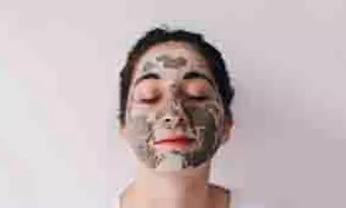 Skin Tips: बेजान त्वचा को चमकदार बनाने के लिए आजमाएं ये घरेलू फेस मास्क