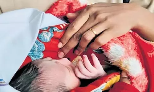 Bengaluru : सर एम विश्वेश्वरैया टर्मिनल पर रेलवे कर्मचारियों की मदद से महिला ने बच्चे को जन्म दिया