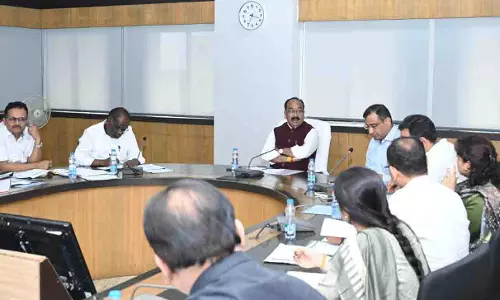उप मुख्यमंत्री अरुण साव ने नगरीय प्रशासन विभाग के कार्यों की समीक्षा की उप मुख्यमंत्री अरुण साव ने नगरीय प्रशासन विभाग के कार्यों की समीक्षा की