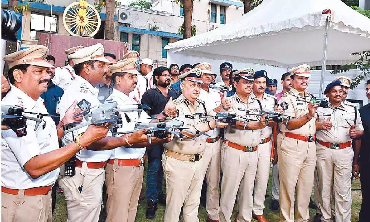 Andhra Pradesh : विजयवाड़ा यातायात पुलिस एक आदर्श उदाहरण डीजीपी
