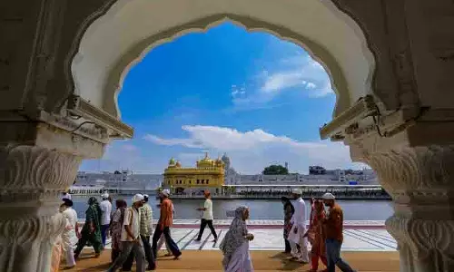 SGPC ने एआई प्लेटफॉर्म्स को पत्र लिखकर गुरबानी और सिख इतिहास पर गलत जानकारी पर चिंता जताई SGPC ने एआई प्लेटफॉर्म्स को पत्र लिखकर गुरबानी और सिख इतिहास पर गलत जानकारी पर चिंता जताई