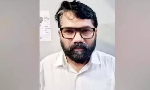 जाली दस्तावेजों का इस्तेमाल कर घर और संपत्ति चोरी करने के मामले में व्यक्ति गिरफ्तार जाली दस्तावेजों का इस्तेमाल कर घर और संपत्ति चोरी करने के मामले में व्यक्ति गिरफ्तार