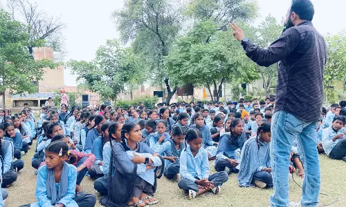 Sriganganagar: ग्राम कोनी के सीनियर सैकेंडरी स्कूल में नशा मुक्ति कार्यक्रम आयोजित Sriganganagar: ग्राम कोनी के सीनियर सैकेंडरी स्कूल में नशा मुक्ति कार्यक्रम आयोजित