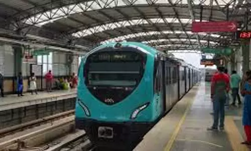 कोच्चि मेट्रो के दूसरे चरण में देरी कलूर-कक्कनाड विस्तार में वास्तव में क्या रुकावट कोच्चि मेट्रो के दूसरे चरण में देरी कलूर-कक्कनाड विस्तार में वास्तव में क्या रुकावट