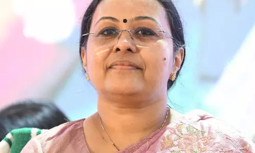 Kerala : मंत्री वीना जॉर्ज ने डॉ. हारिस चिरक्कल को कारण बताओ नोटिस जारी Kerala : मंत्री वीना जॉर्ज ने डॉ. हारिस चिरक्कल को कारण बताओ नोटिस जारी