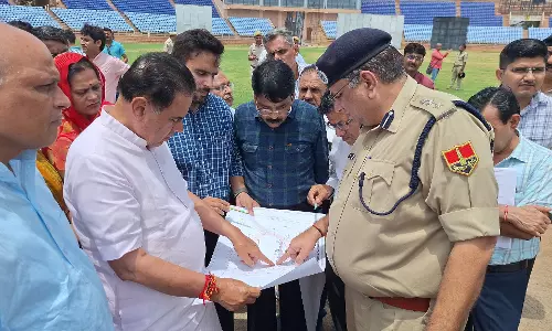Jaipur: संसदीय कार्य मंत्री ने किया बरकतुल्ला खां स्टेडियम का निरीक्षण Jaipur: संसदीय कार्य मंत्री ने किया बरकतुल्ला खां स्टेडियम का निरीक्षण
