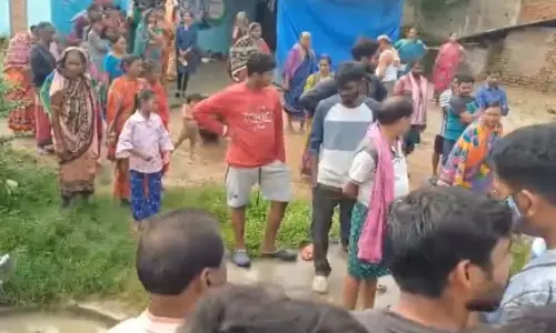 बोलनगीर में दांत साफ करते समय बिजली का तार गिरने से व्यक्ति की मौत बोलनगीर में दांत साफ करते समय बिजली का तार गिरने से व्यक्ति की मौत