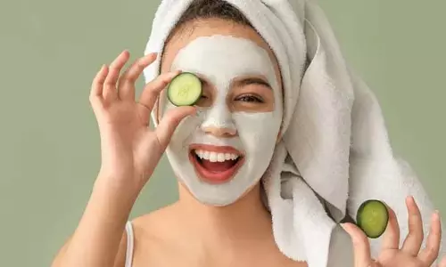 इस मानसून में तैलीय और बेजान त्वचा के लिए 5 घरेलू फेस मास्क इस मानसून में तैलीय और बेजान त्वचा के लिए 5 घरेलू फेस मास्क