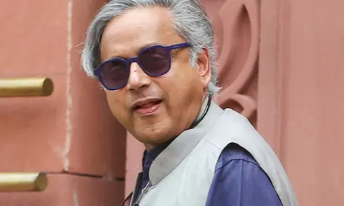 शशि थरूर का पलटवार