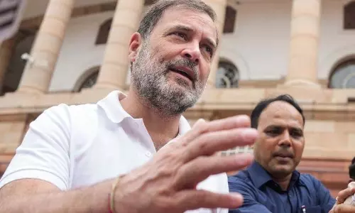 राहुल गांधी के वोट चोरी के आरोपों को चुनाव आयोग ने बताया गैर-जिम्मेदाराना