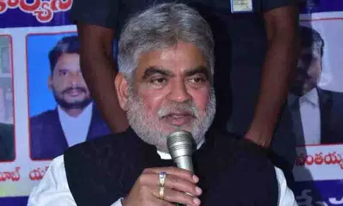 SC के आदेश पर तेलंगाना विधानसभा अध्यक्ष ने कहा, विशेषज्ञ कानूनी राय लेंगे