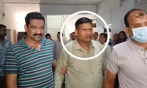 Jajpur : तहसील क्लर्क की गिरफ्तारी से कर्मचारियों में हड़कंप