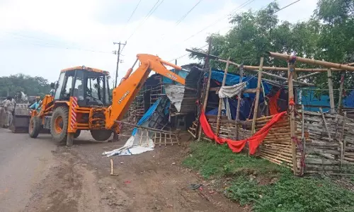 Jharkhand: कुमारधुबी इंडस्ट्रियल जमीन पर अतिक्रमण, कानूनी कार्रवाई की मांग Jharkhand: कुमारधुबी इंडस्ट्रियल जमीन पर अतिक्रमण, कानूनी कार्रवाई की मांग