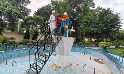 Akali Dal, कांग्रेस ने शहीद उधम सिंह को श्रद्धांजलि दी