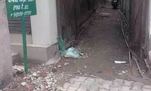 Ludhiana: सड़क निर्माण कार्य पूरा करने में देरी के लिए ठेकेदार को नोटिस Ludhiana: सड़क निर्माण कार्य पूरा करने में देरी के लिए ठेकेदार को नोटिस