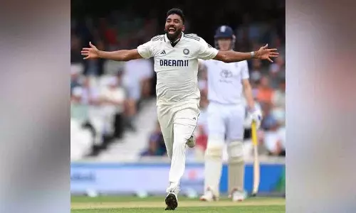 Siraj की धमाकेदार पारी.. इंग्लैंड के बल्लेबाज पवेलियन की ओर कतार में Siraj की धमाकेदार पारी.. इंग्लैंड के बल्लेबाज पवेलियन की ओर कतार में