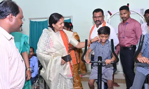 सुकमा में मंत्री लक्ष्मी रजवाड़े ने किया आकार दिव्यांग विद्यालय का निरीक्षण