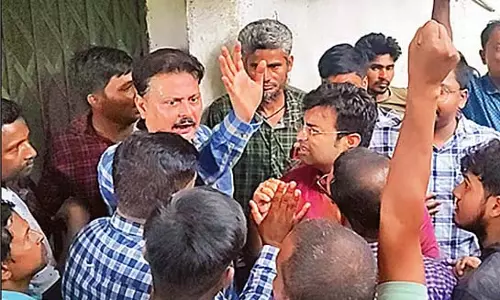 कृषि में बर्बाद हुआ पैसा किसी और के खाते में, विरोध प्रदर्शन शुरू