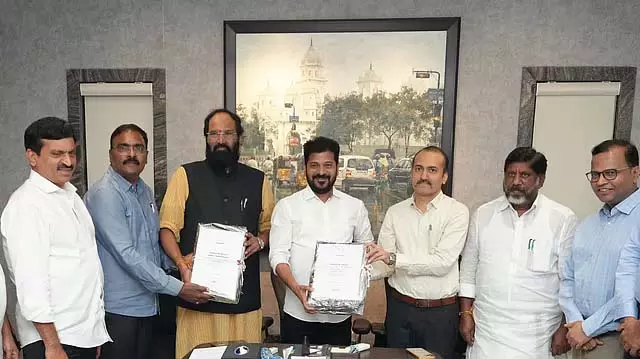 तेलंगाना मंत्रिमंडल PC घोष पैनल की रिपोर्ट पर चर्चा करेगा तेलंगाना मंत्रिमंडल PC घोष पैनल की रिपोर्ट पर चर्चा करेगा