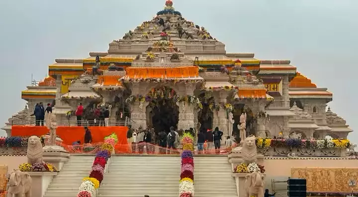 Mumbai: पाकिस्तान से राम मंदिर उड़ाने का संदेश, पुलिस में हड़कंप Mumbai: पाकिस्तान से राम मंदिर उड़ाने का संदेश, पुलिस में हड़कंप