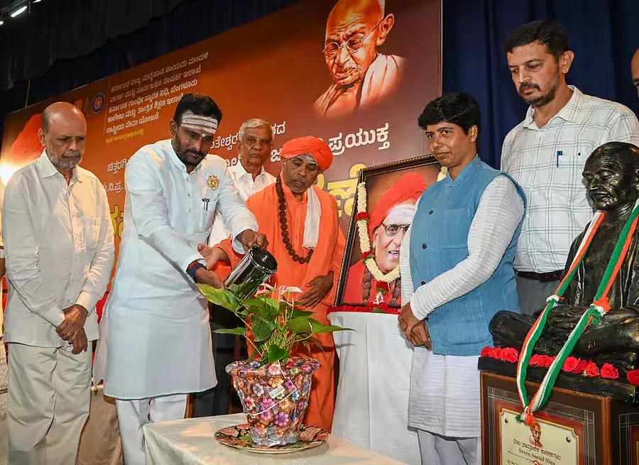 आत्म-नियंत्रण से ही व्यसन से मुक्ति संभव है: मनोवैज्ञानिक ए. श्रीधर आत्म-नियंत्रण से ही व्यसन से मुक्ति संभव है: मनोवैज्ञानिक ए. श्रीधर